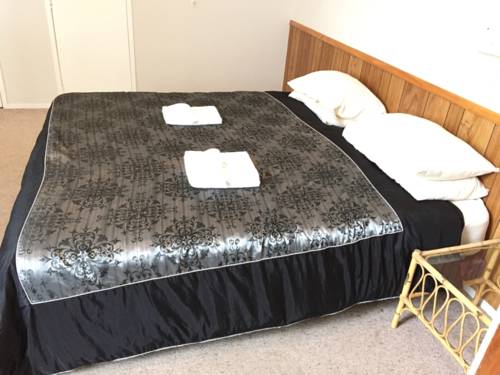 Cambridge New Zealand Booking.com_temporary_text