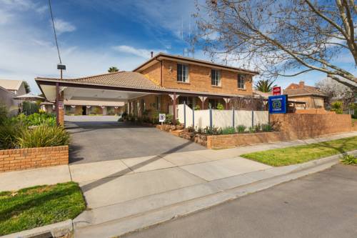 Golden Square Australia Discount Code Booking.com