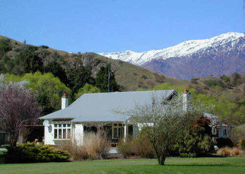 Arrowtown New Zealand Booking.com_temporary_text
