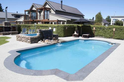 Wanaka New Zealand Booking.com_temporary_text