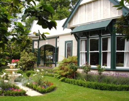 Christchurch New Zealand Booking.com_temporary_text